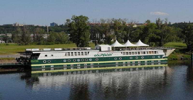 Rohan Boat Praha Bagian luar foto