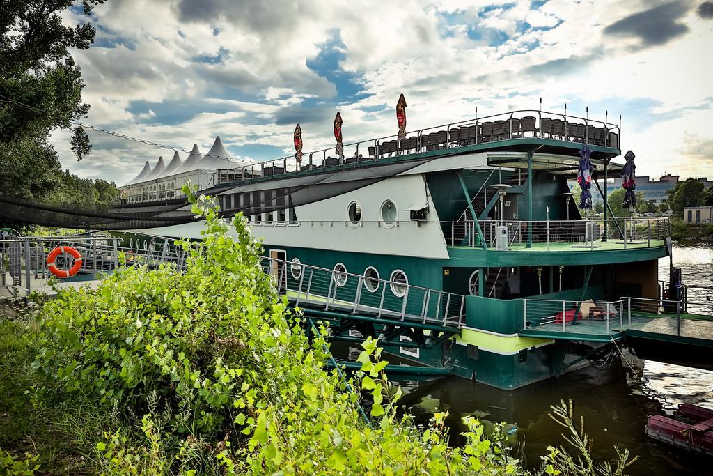 Rohan Boat Praha Bagian luar foto