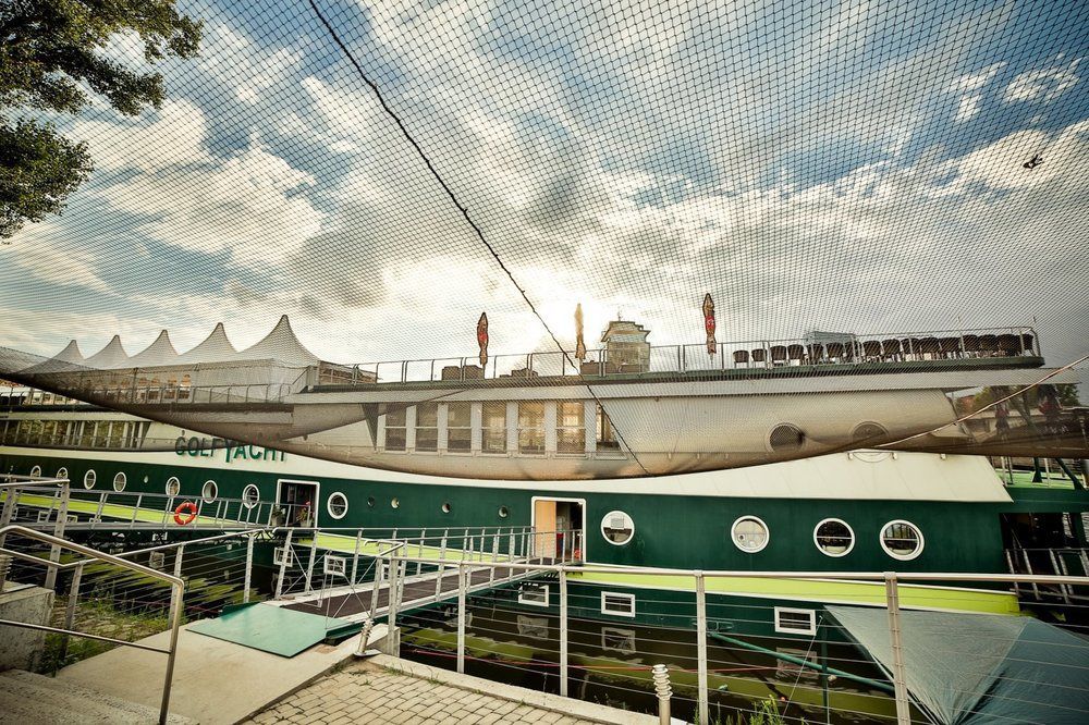 Rohan Boat Praha Bagian luar foto